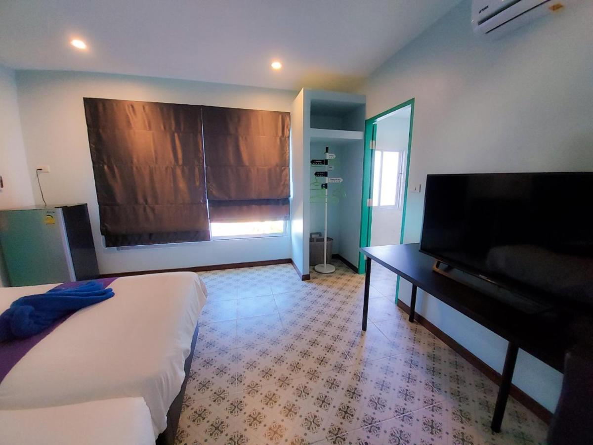 2 Home Chalong Exterior photo