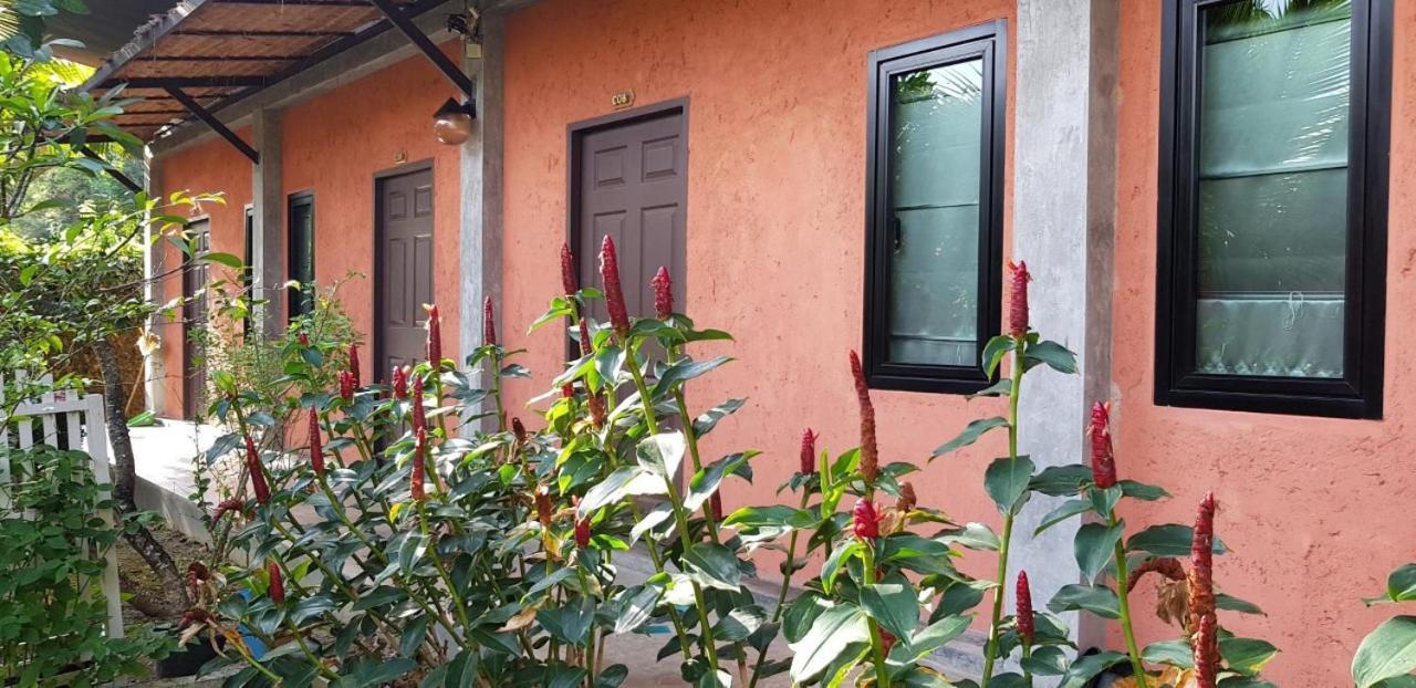 2 Home Chalong Exterior photo