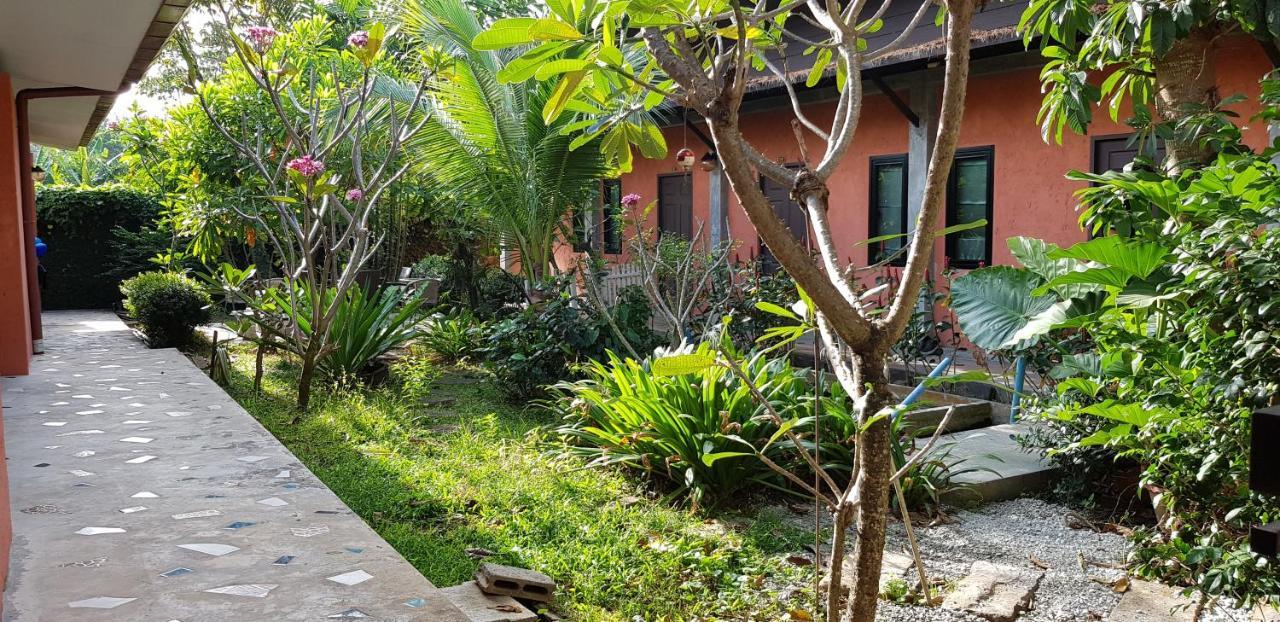 2 Home Chalong Exterior photo