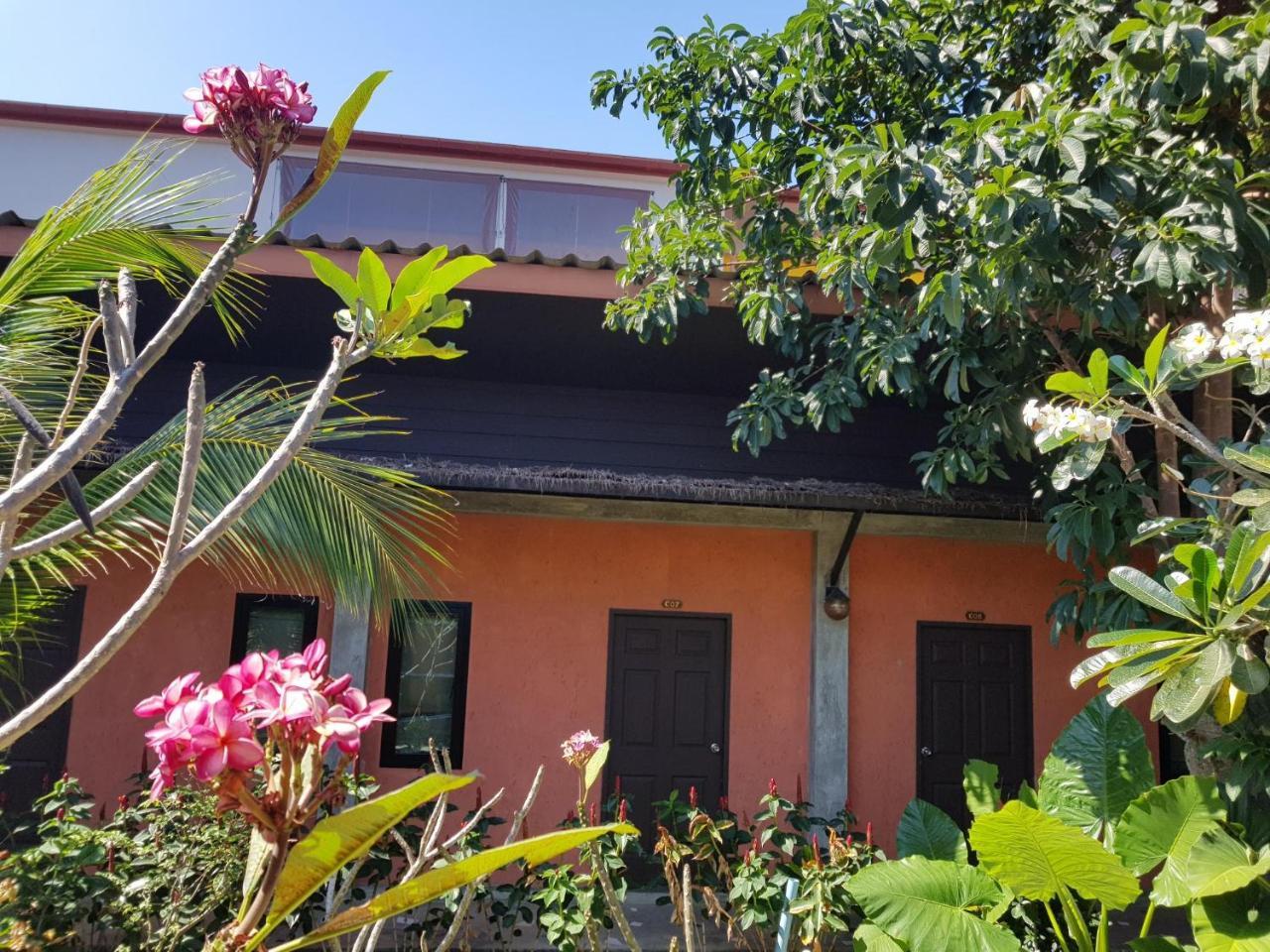 2 Home Chalong Exterior photo